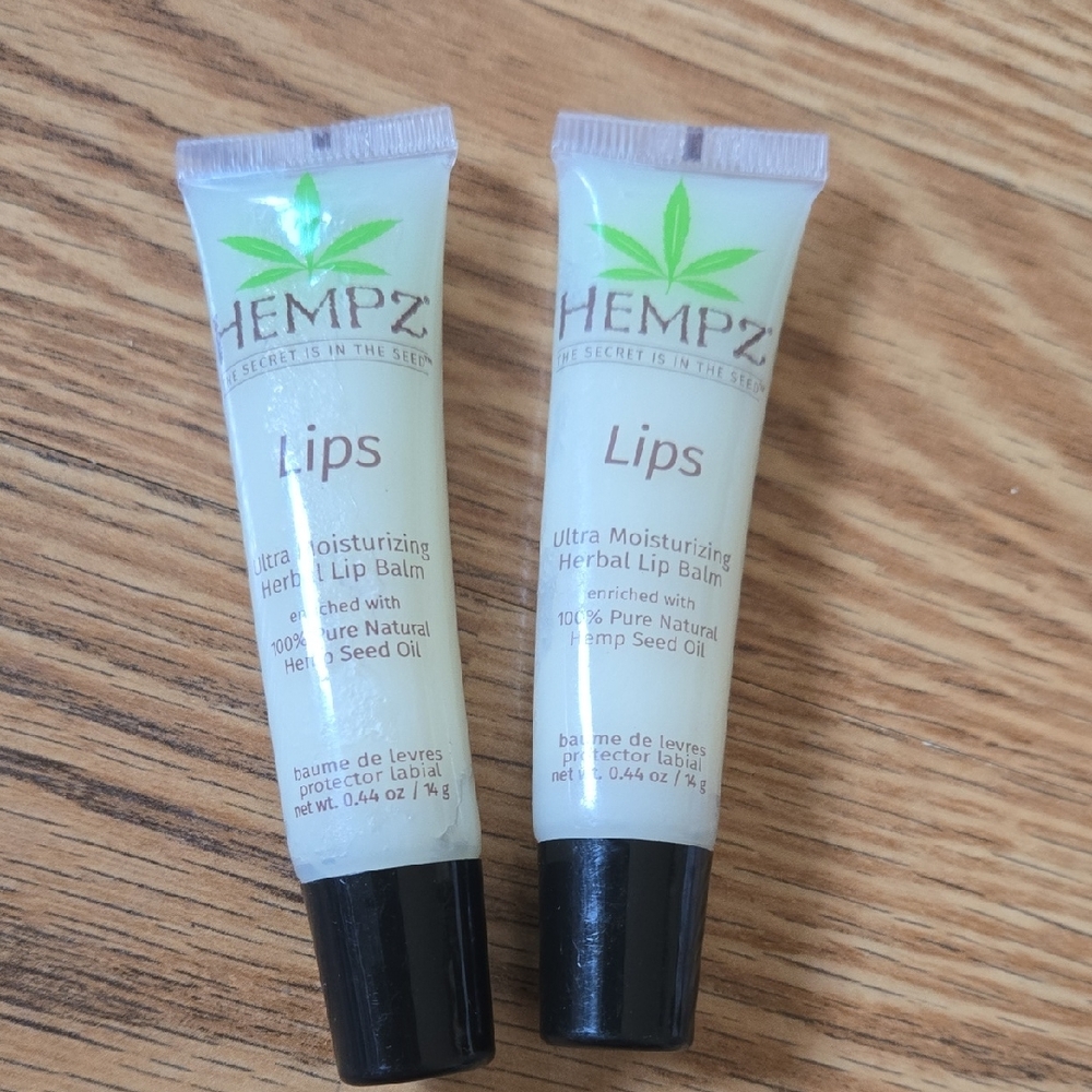 Ultra-Moisturizing Herbal Lip Balms